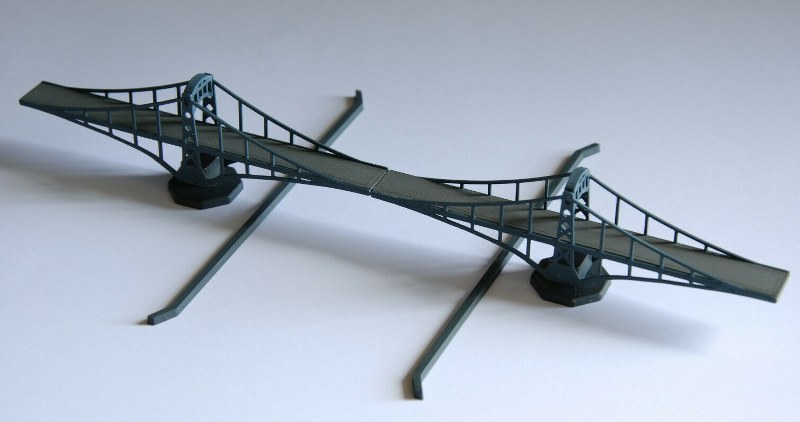 Hafendio: Brücke