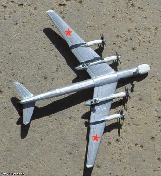 Tupolev Tu-95 Bear 1/700